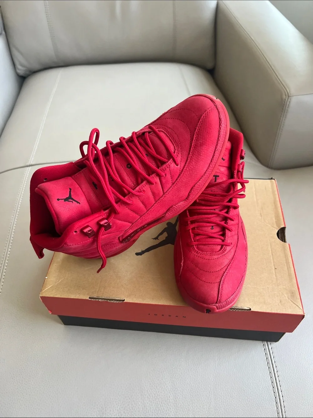 Jordan Gym Red men size 8